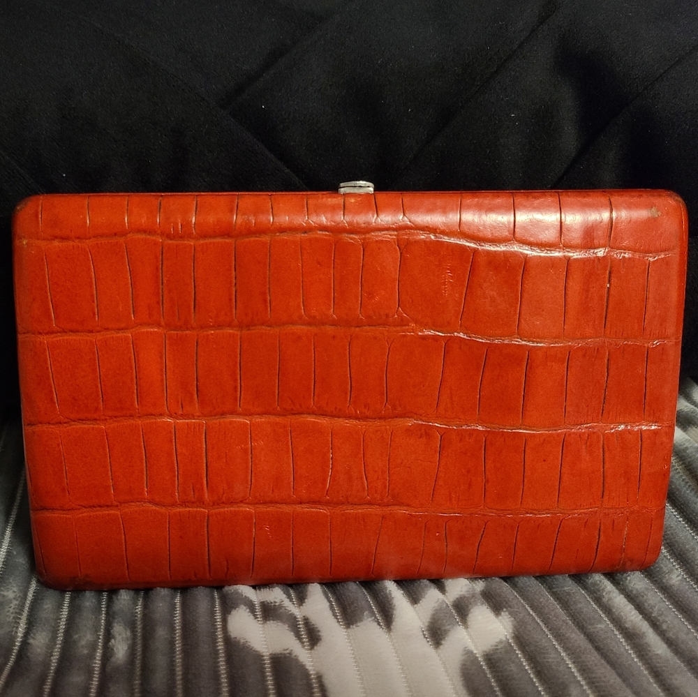 Abas clutch and wallet